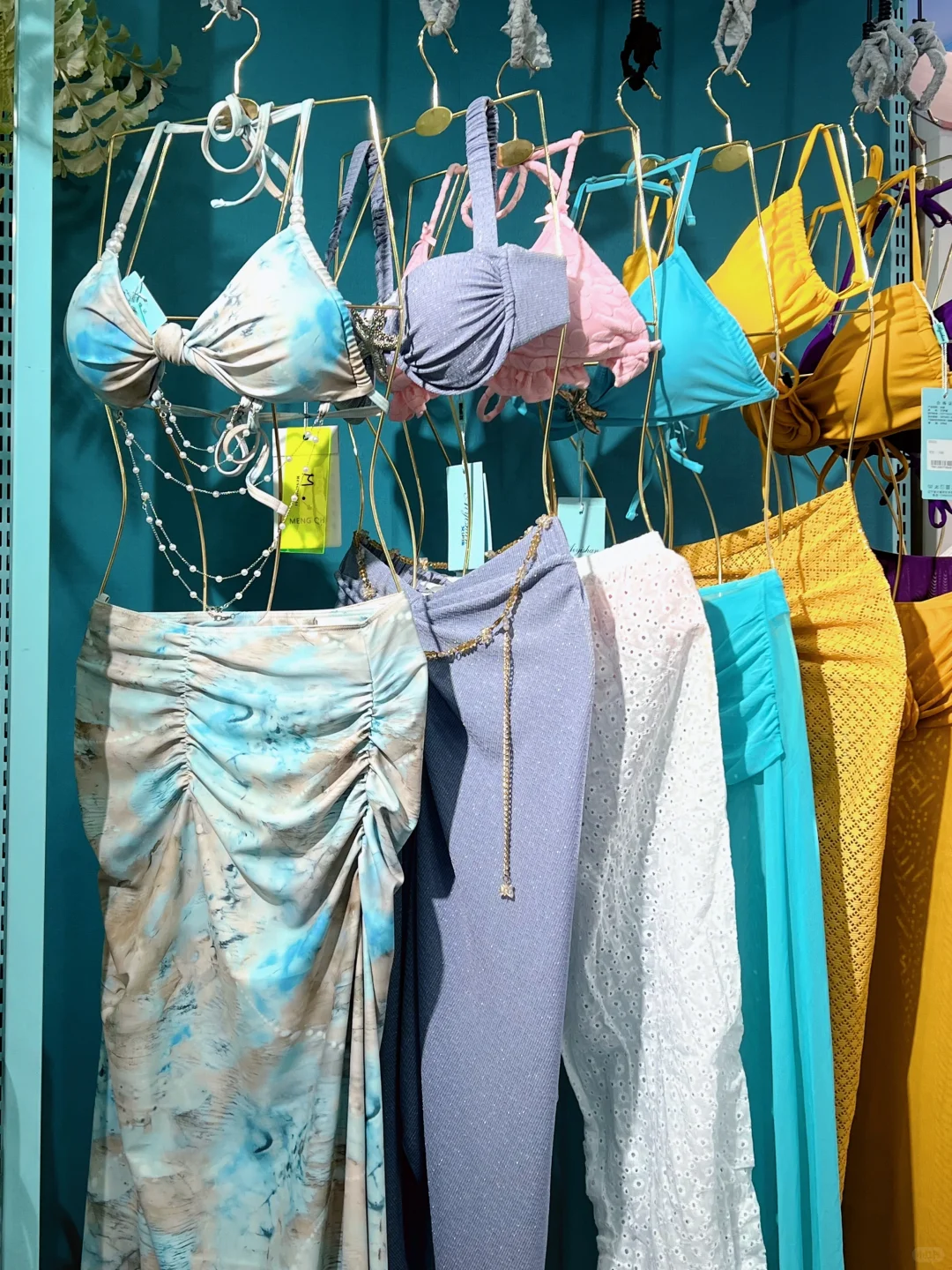 郑州泳衣店我愿称之为泳衣天花板