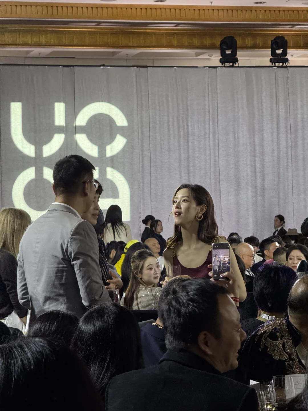 晚宴遇到章泽天，就是出挑大美人啊！！