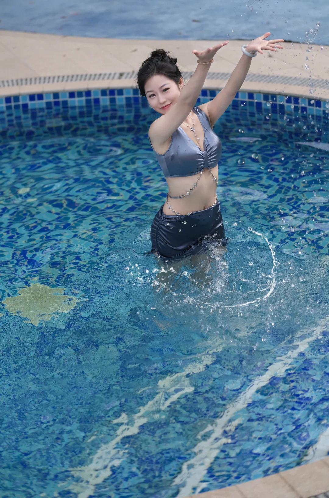 存一些泳池拍照姿势📸️