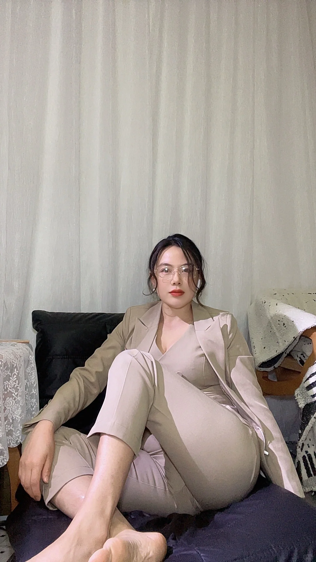 微胖少妇、反差感、御姐ootd制服穿搭