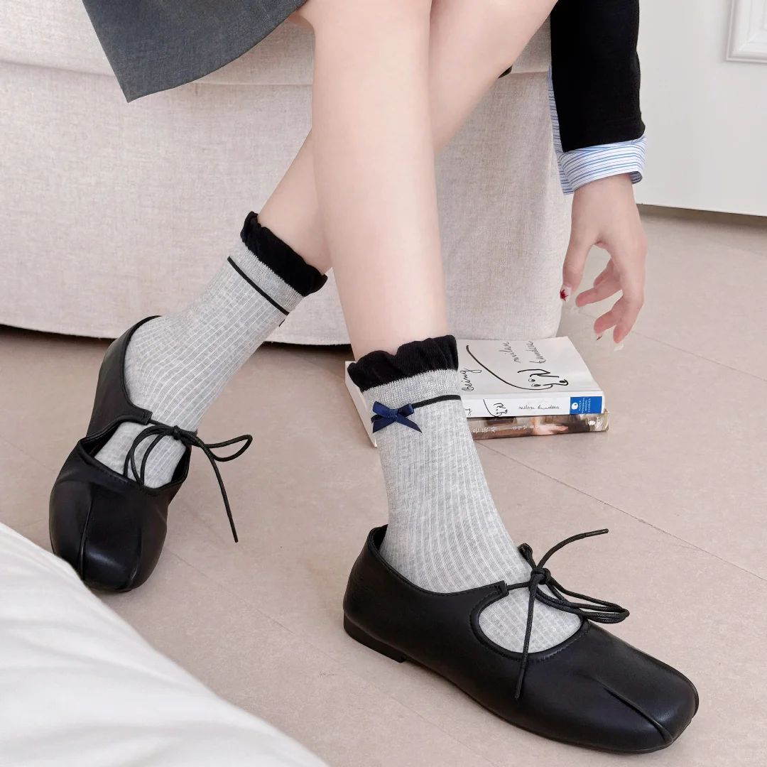 冬季软妹焊脚神器！这双波点蝴蝶结袜甜心里