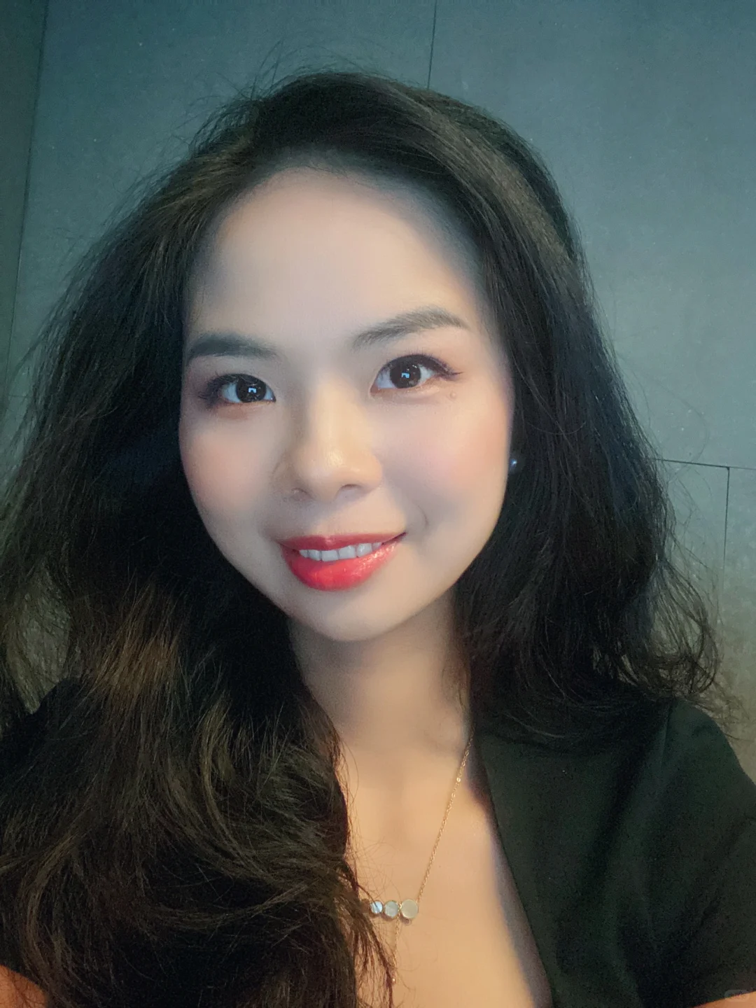 翻到自己的旧照片，不禁感叹那时又美又年轻