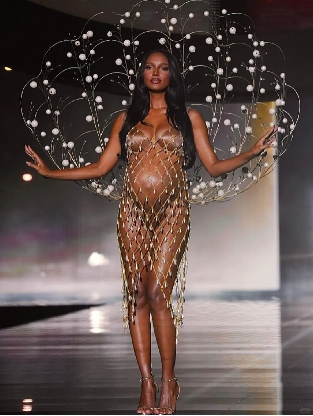 当孕妇也能上台走秀，这是文明的进步，还是