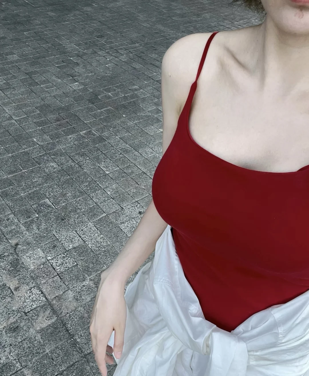 live实拍！红色吊带！
