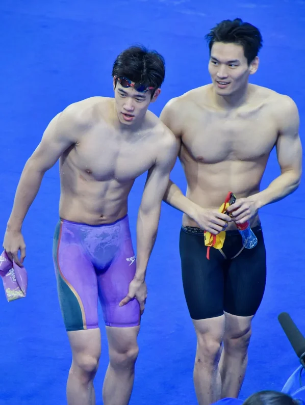 斯哈斯哈！这都是我能看的？