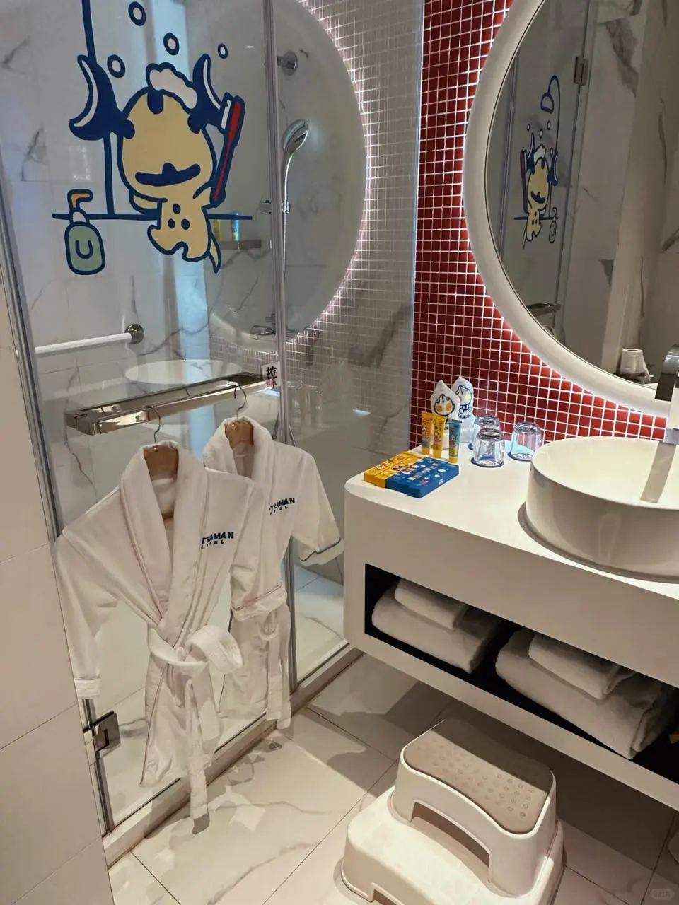 周末入住上海奥特曼酒店，带娃开启追光之旅