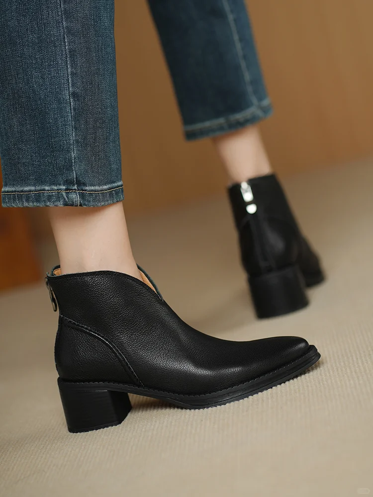 👢复古英伦风！5cm粗跟显瘦神器来啦～