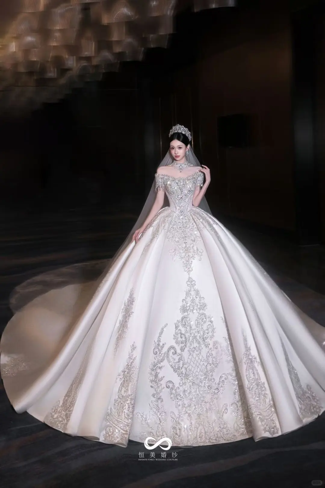 闪闪发光的银河主纱