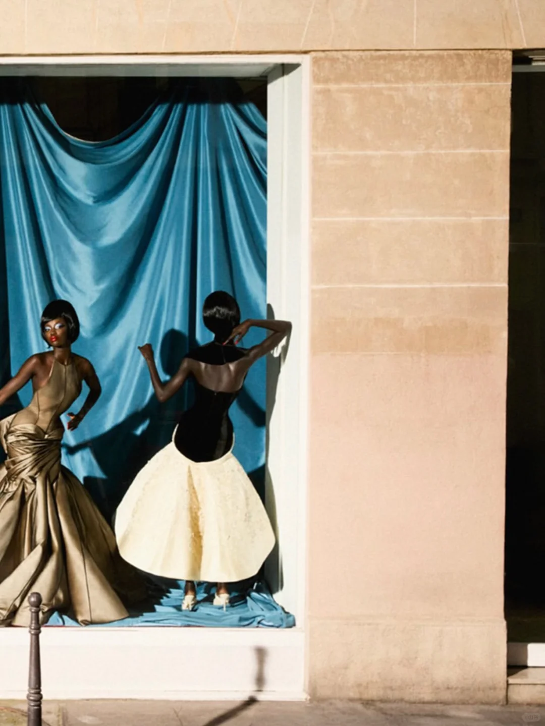 Anok Yai大战塑料假模特