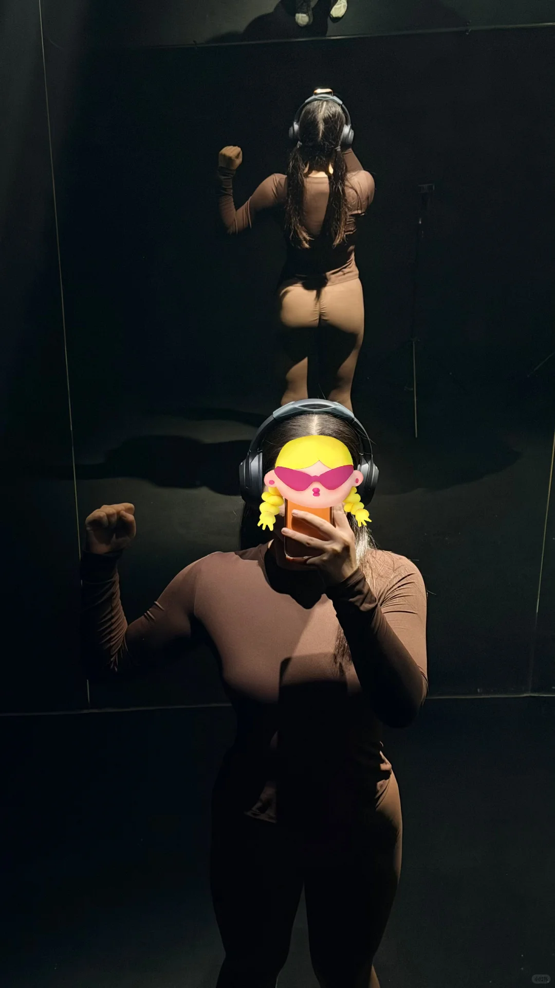 右划解锁今日份咖啡味撸铁小饼