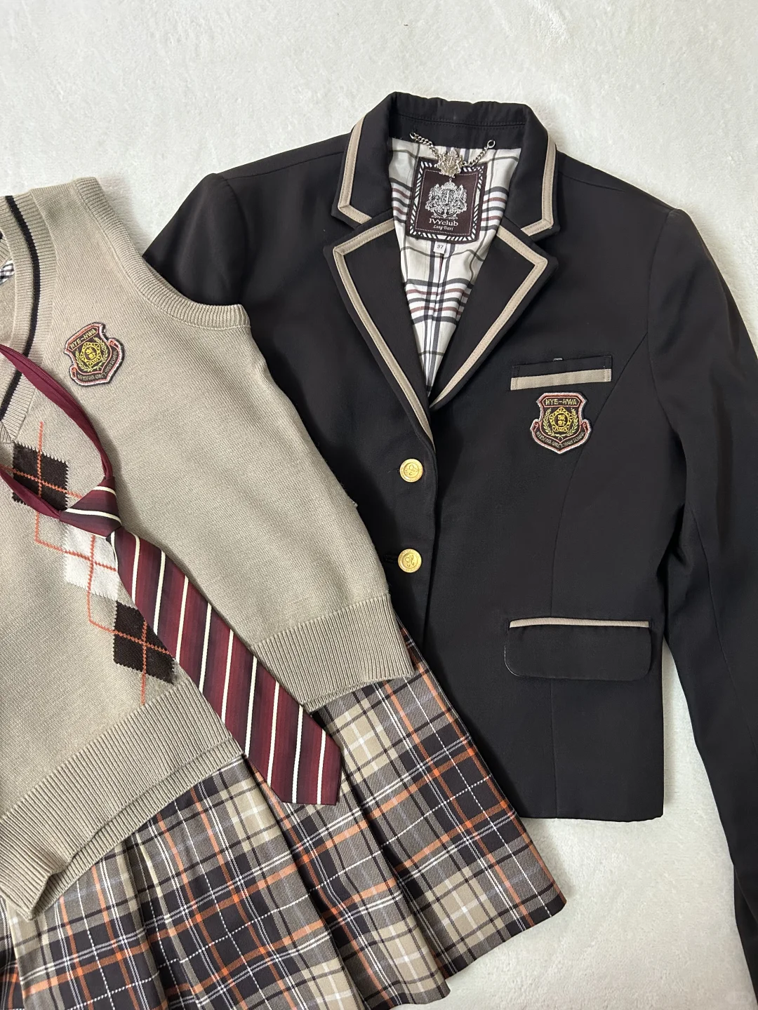 和tw小熊联名过的校服——釜山惠化女高