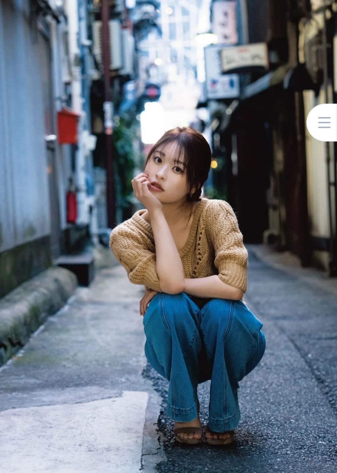 中西智代梨1st写真集「ちより日和」