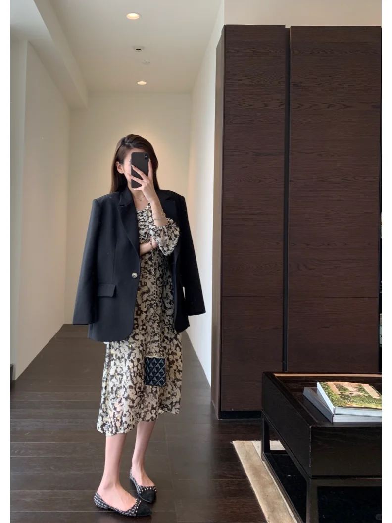 微妙勾勒出姣好的身材曲线哪个女生能够拒绝