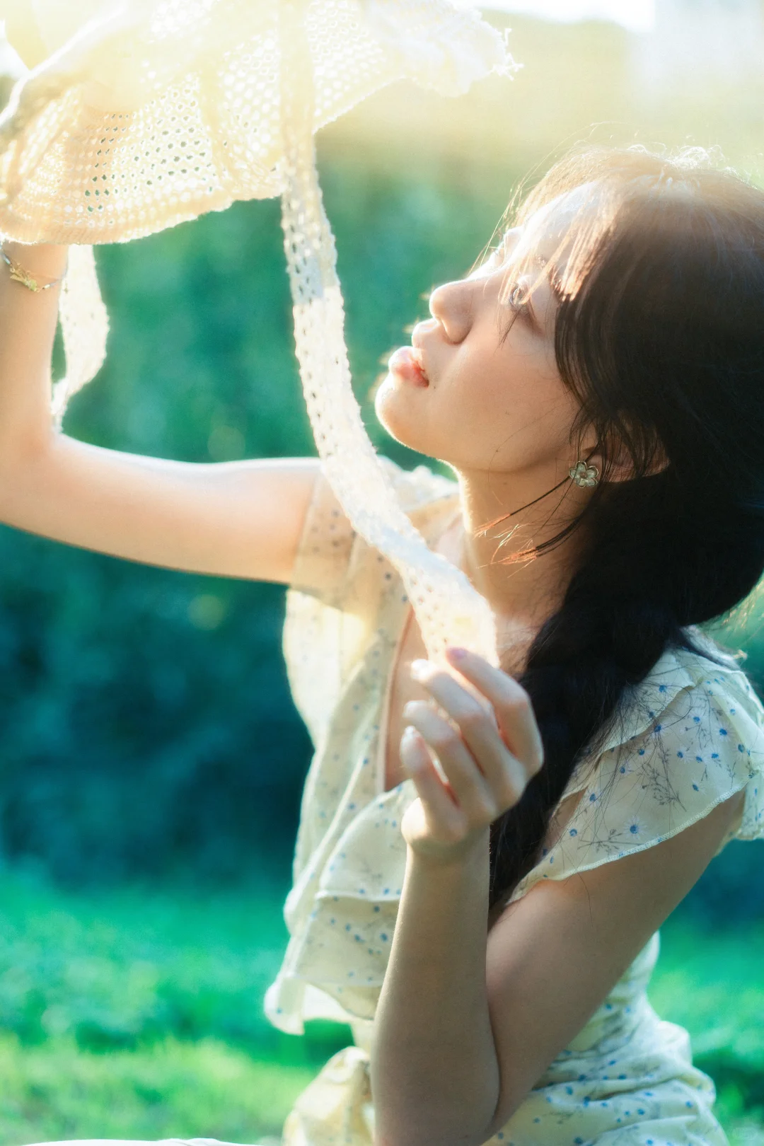 拍照吗？很自然的那种...