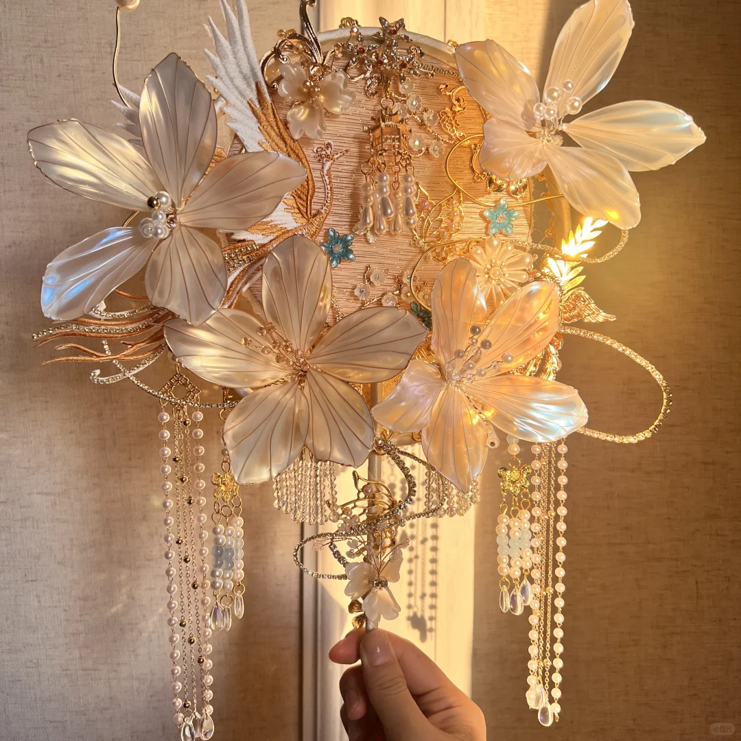 收到了男朋友女朋友送来的团扇