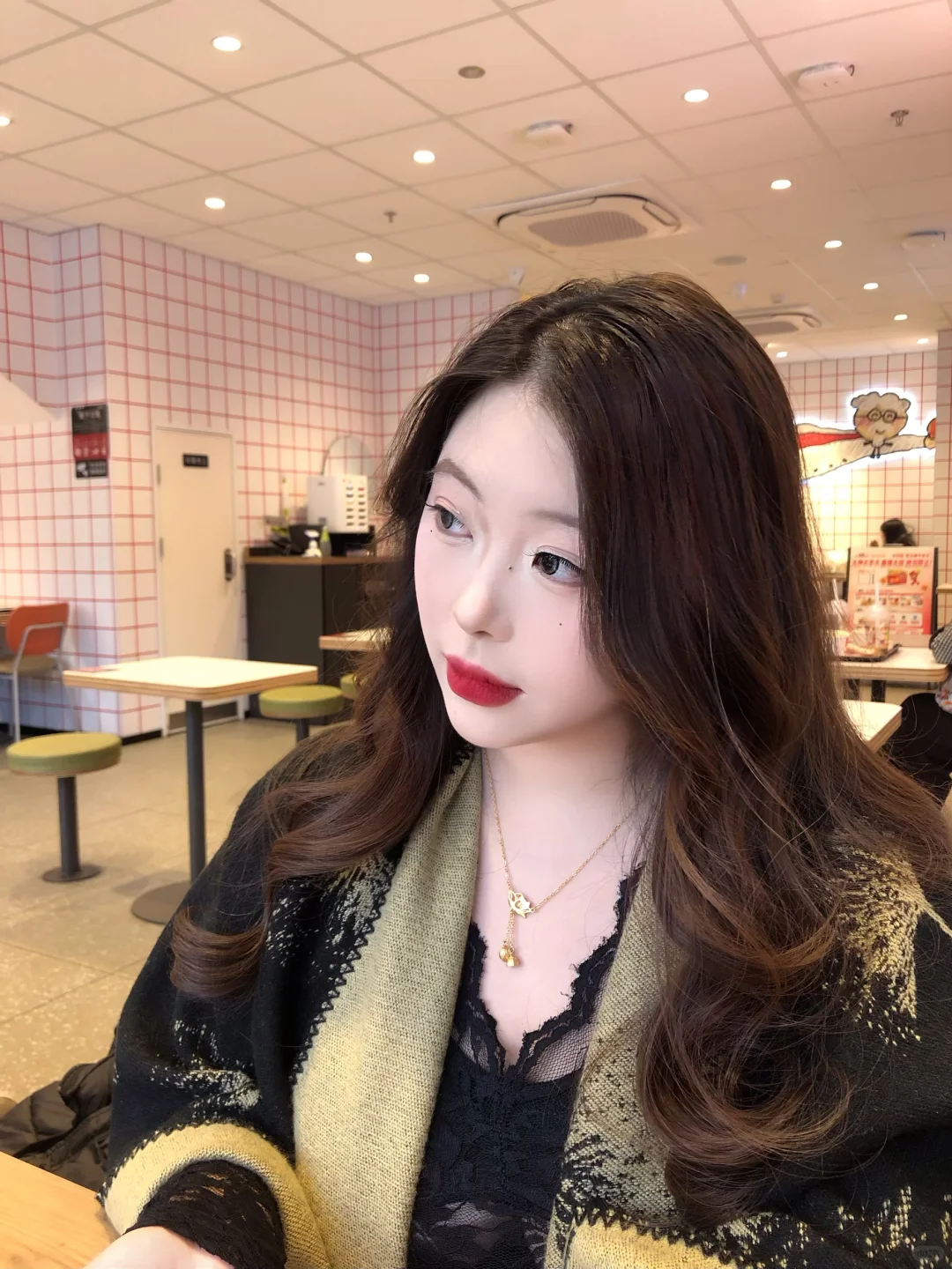 女孩总是在年轻的时候追求女人味