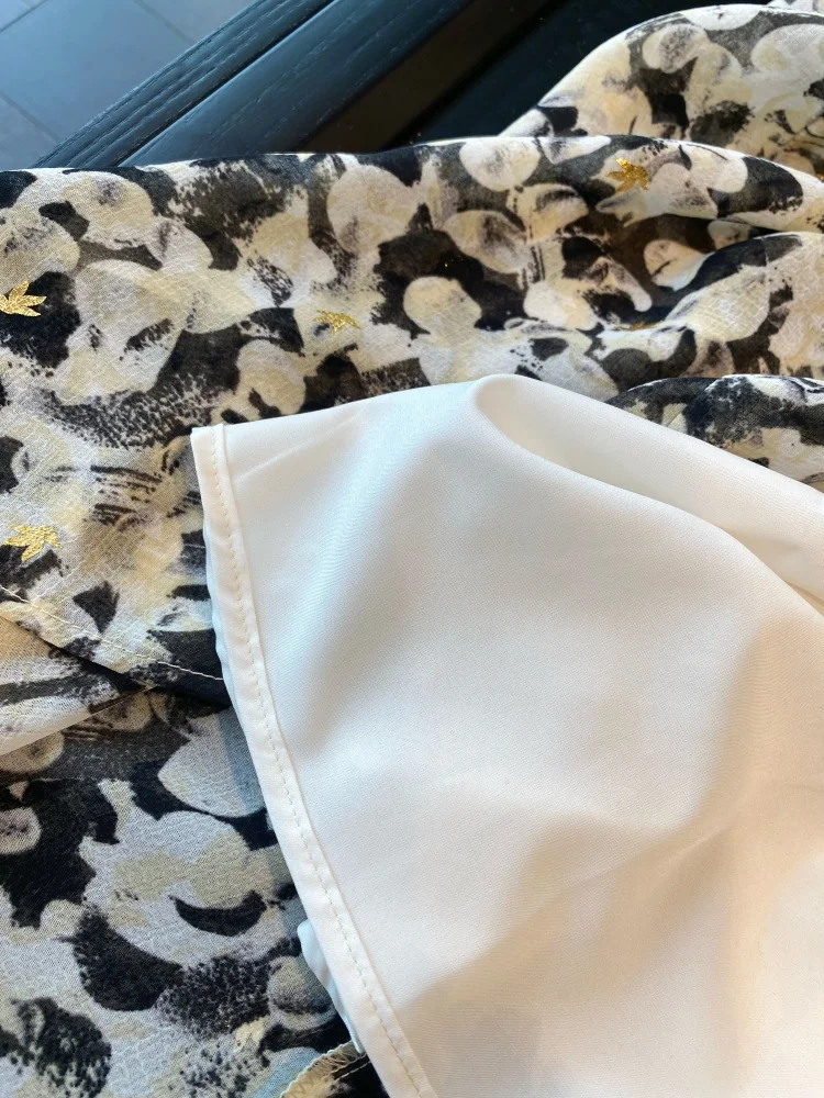 微妙勾勒出姣好的身材曲线哪个女生能够拒绝