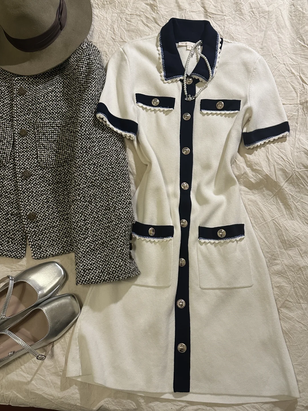 邵和古早感穿搭