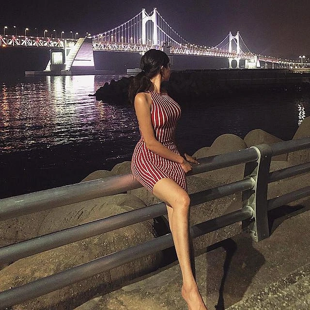 [ins美女]身材完美的大长腿女神模特写真②