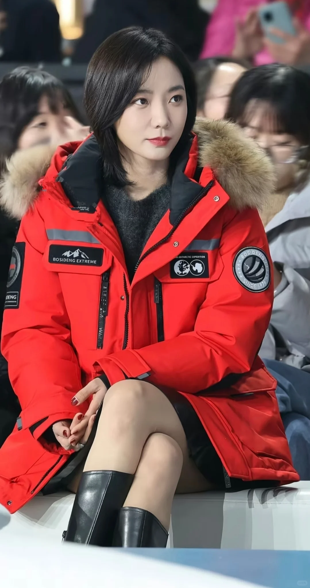 王珞丹🥰难得一见（靴子+肉丝）穿搭？