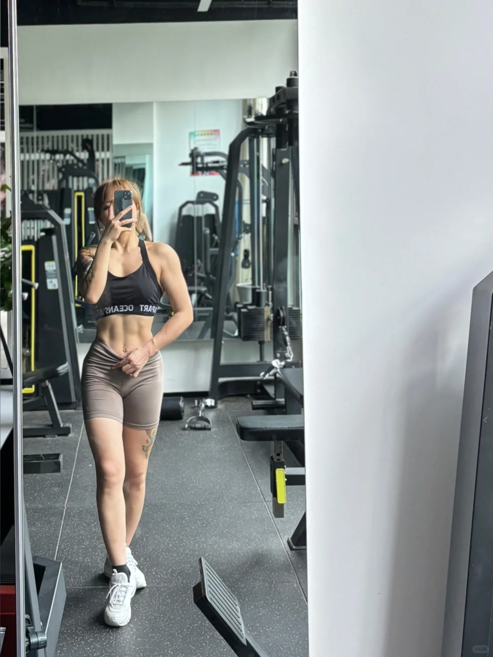 不销售的西安女教练，平价