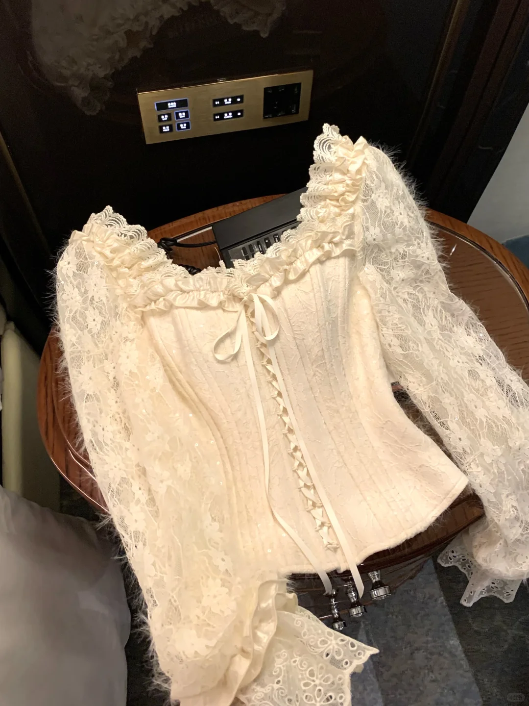 终于买到加绒的鱼骨胸衣！！冬天穿也不怕冷