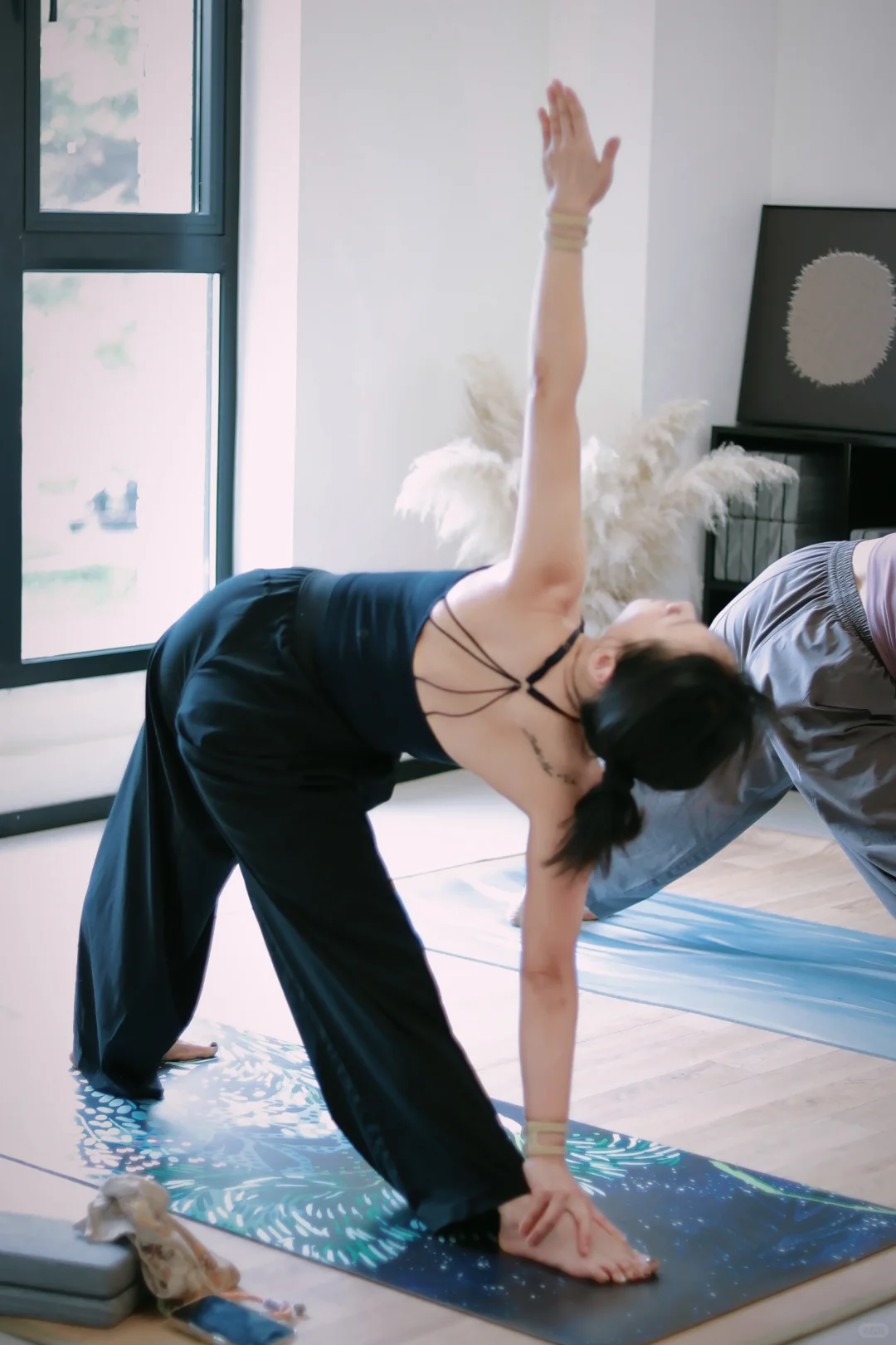 阳光斑驳 微风含香~