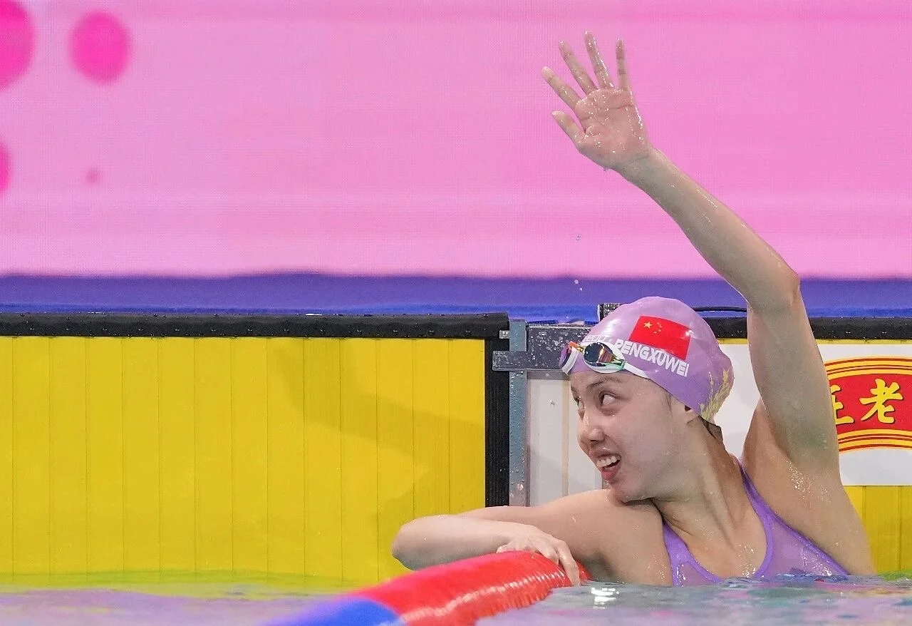 心中有火，眼里有光。