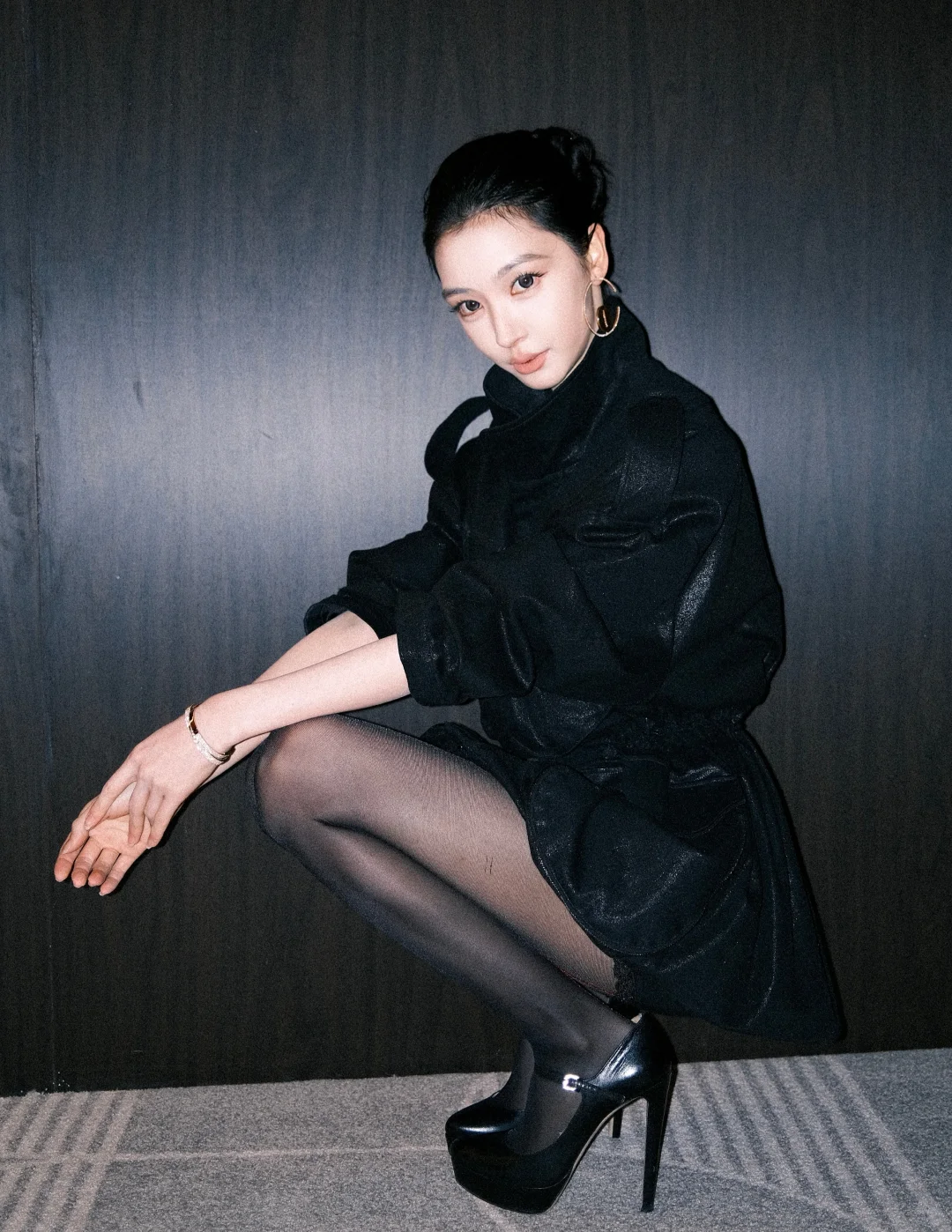 易梦玲黑丝美腿