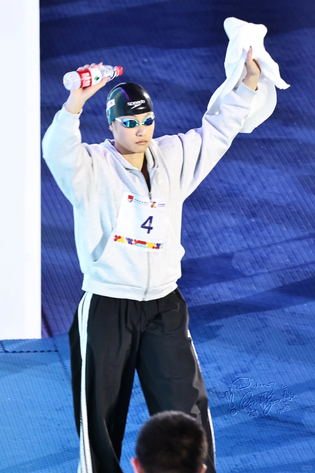 余依婷｜2:09.38后此女获得第二枚金