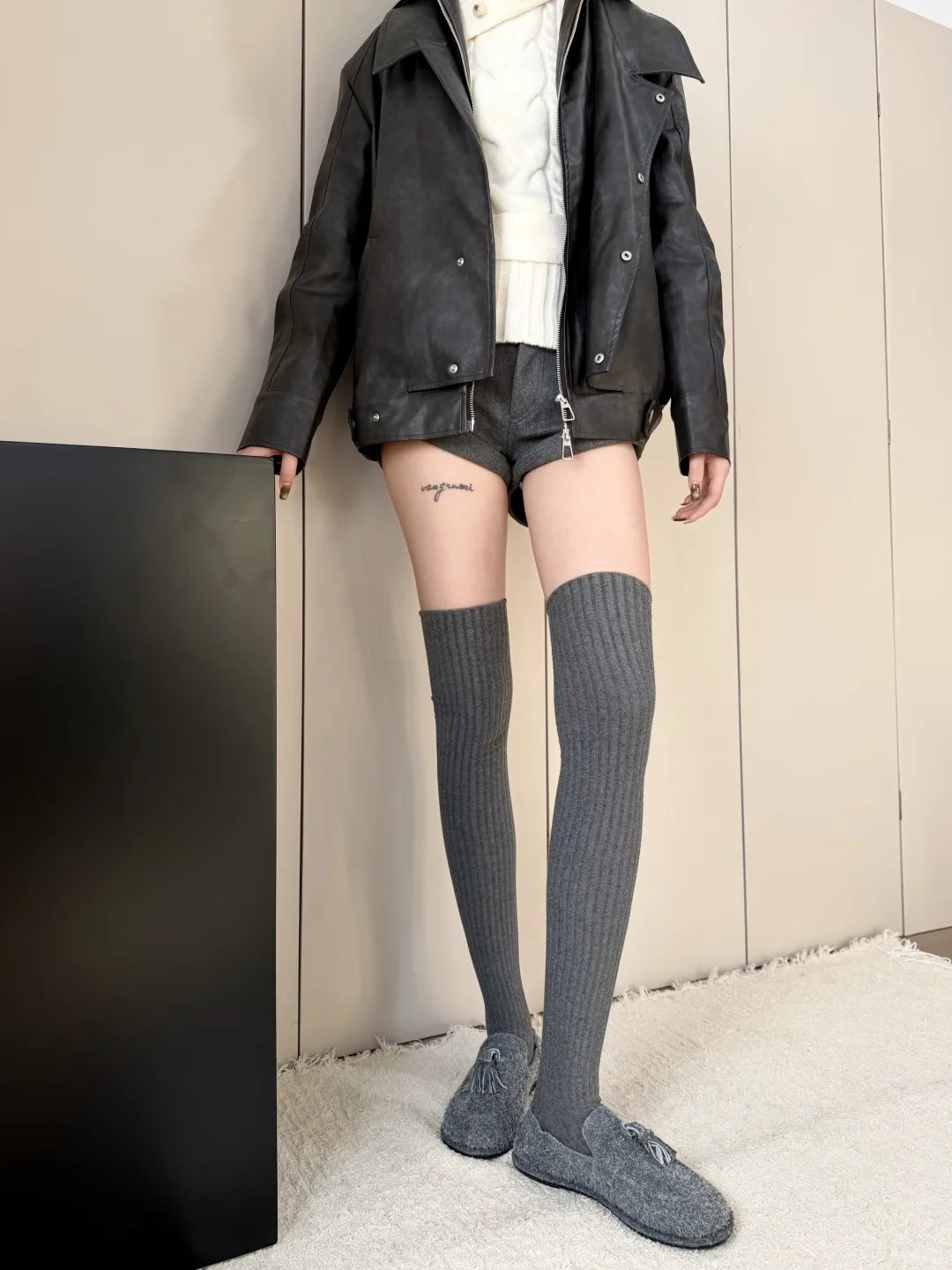 帮我看看这条过膝袜普不普啊！