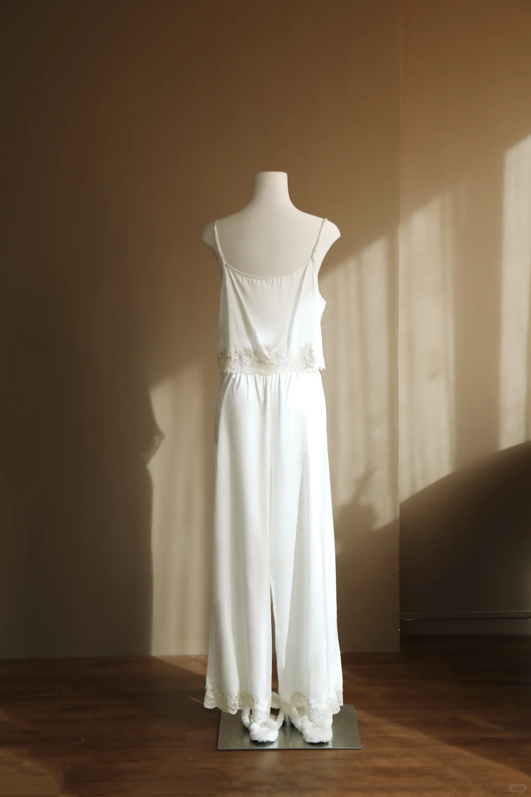 WakeUp醒来｜法式复古真丝吊带长裤