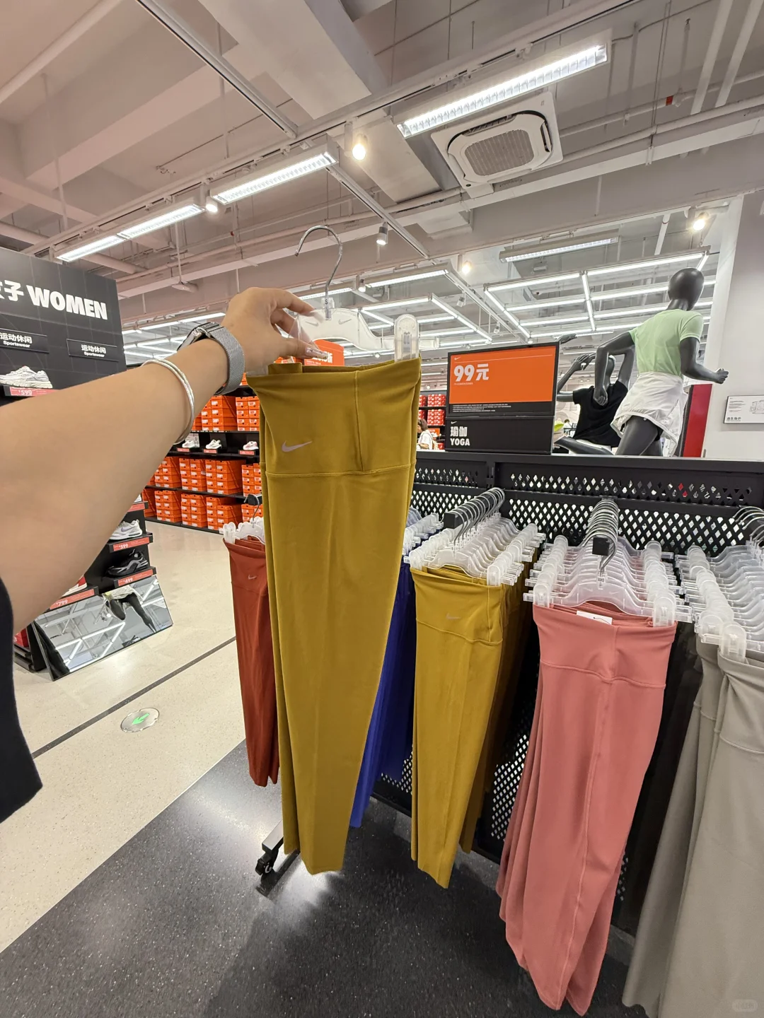 绝了！59元买NIKE瑜伽裤！姐妹们！冲！