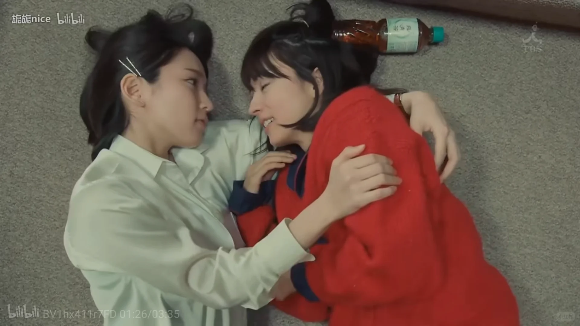 下一秒她就要亲上去了吧