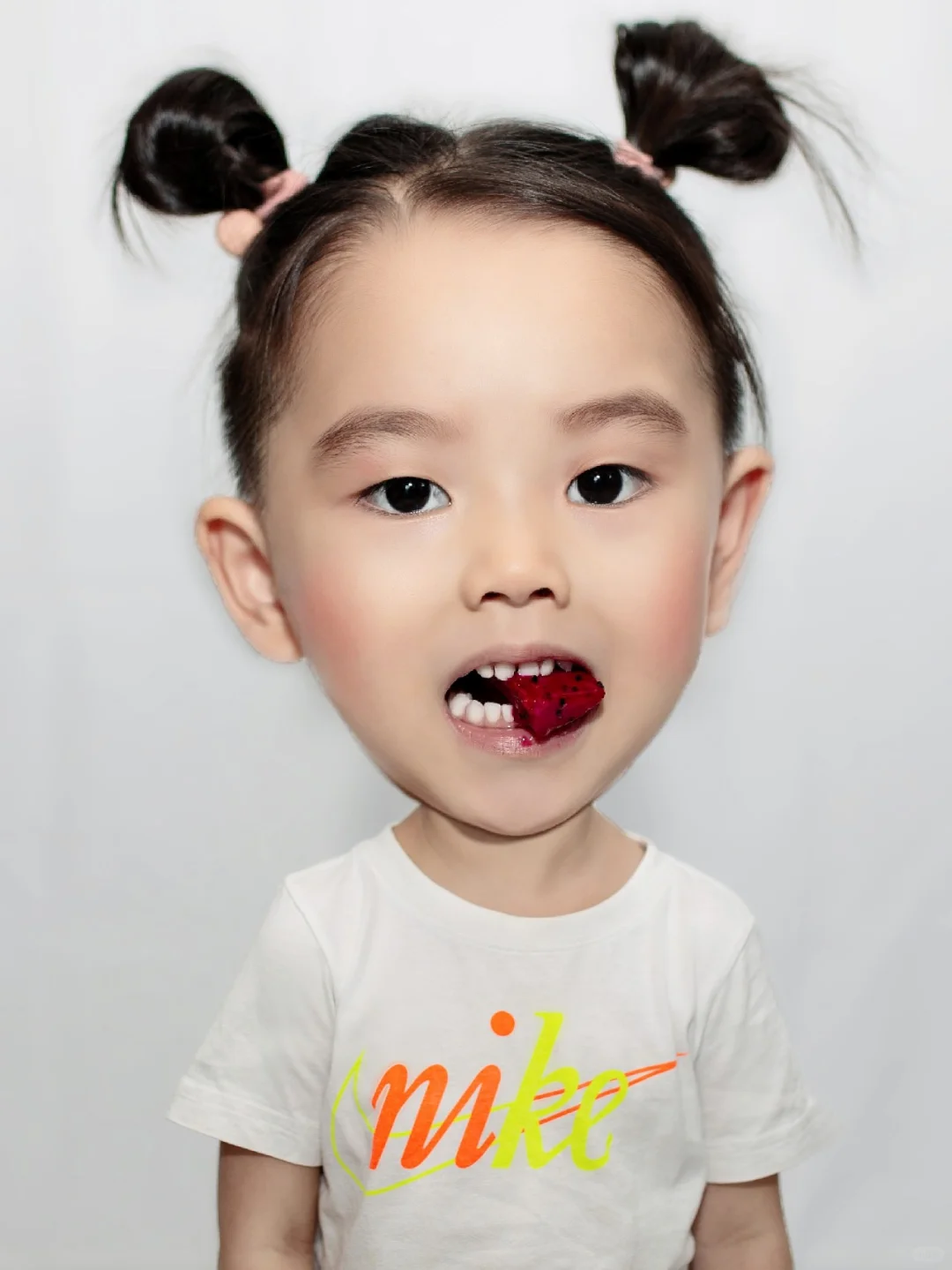 今天帮嫩模拍照，搞笑，我们是认真的。