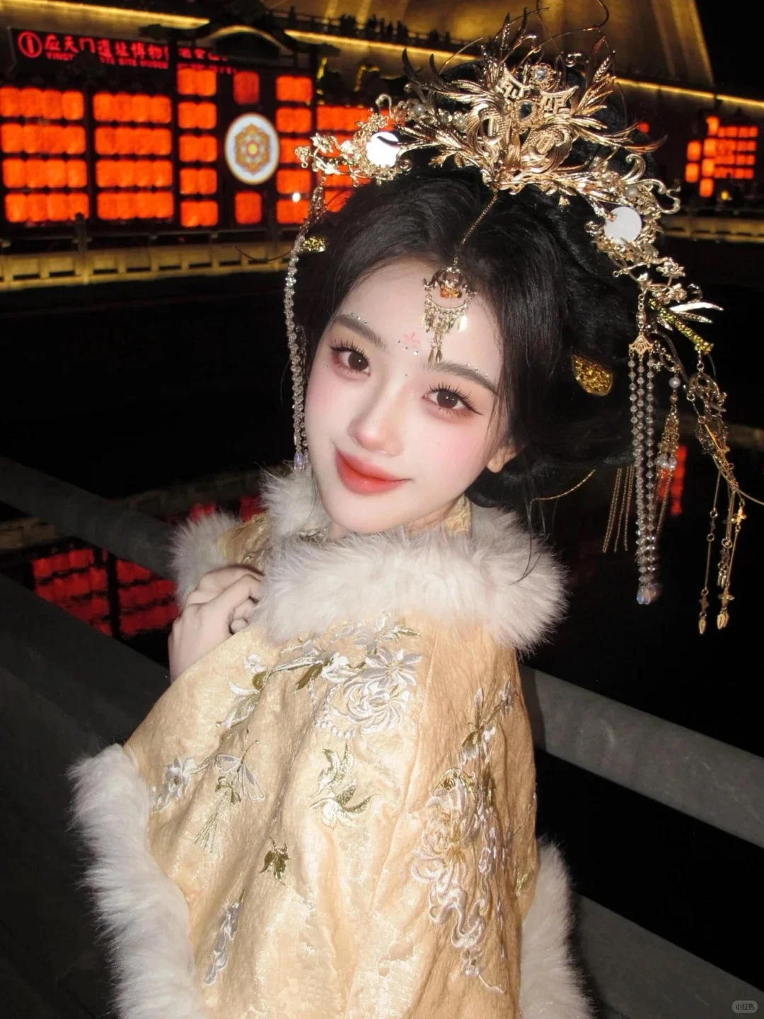 关于我在上海城隍庙花499r当神女的一天