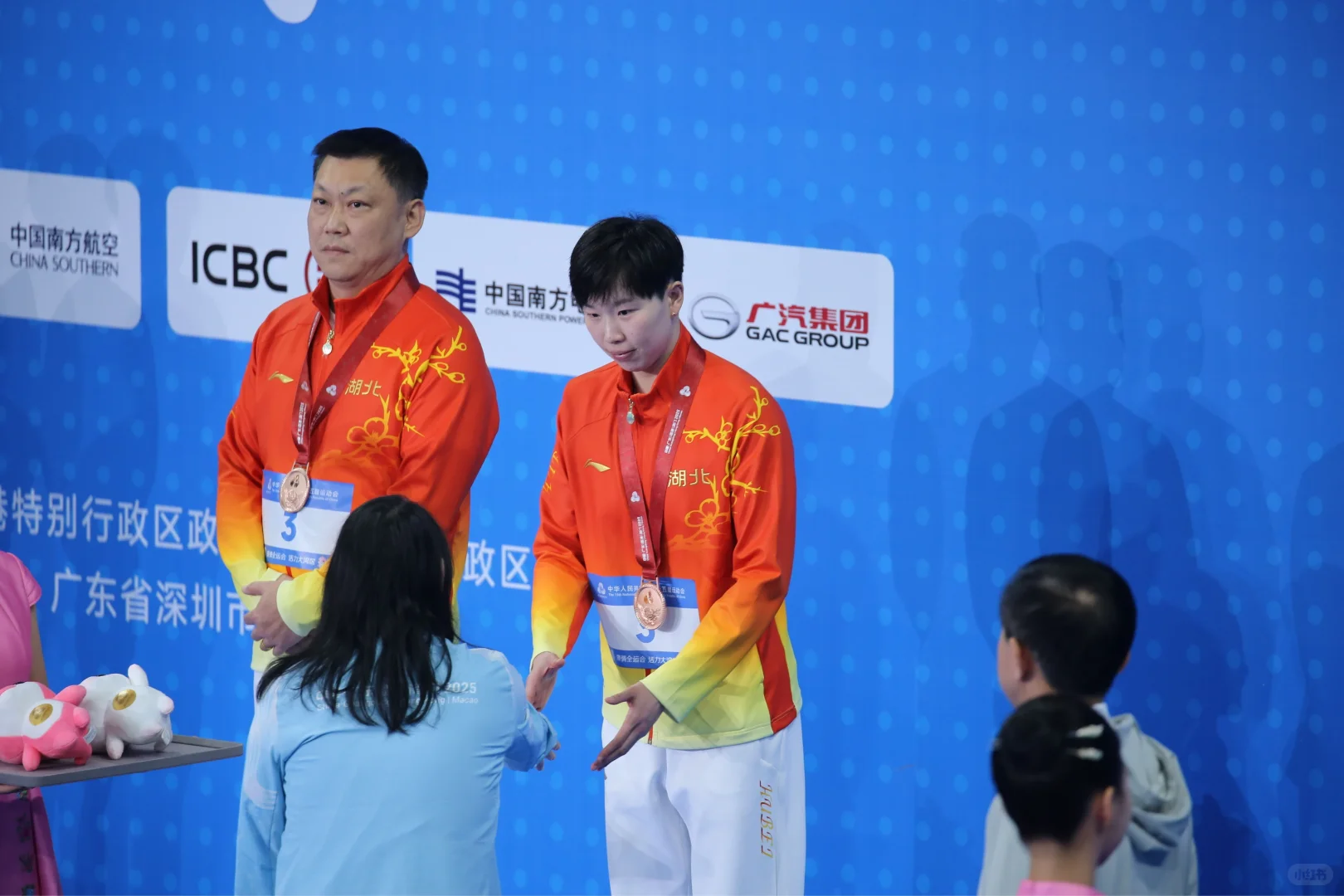 30岁女运动员仍站上领奖台