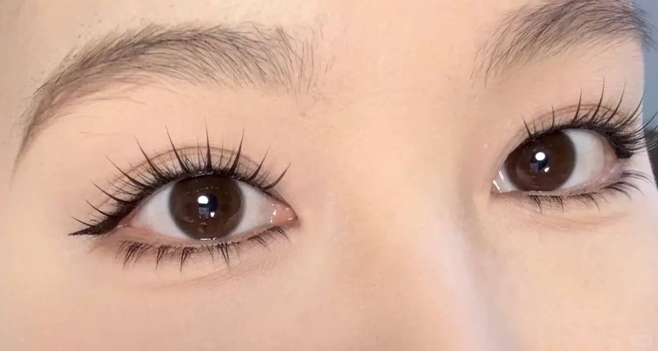 我勒个豆！咋有这么细这么自然的睫毛子！！