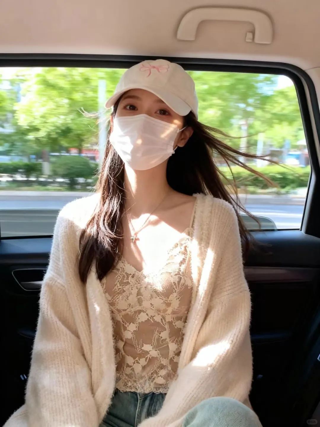 答应我！秋冬一定要拥有这件蕾丝吊带！