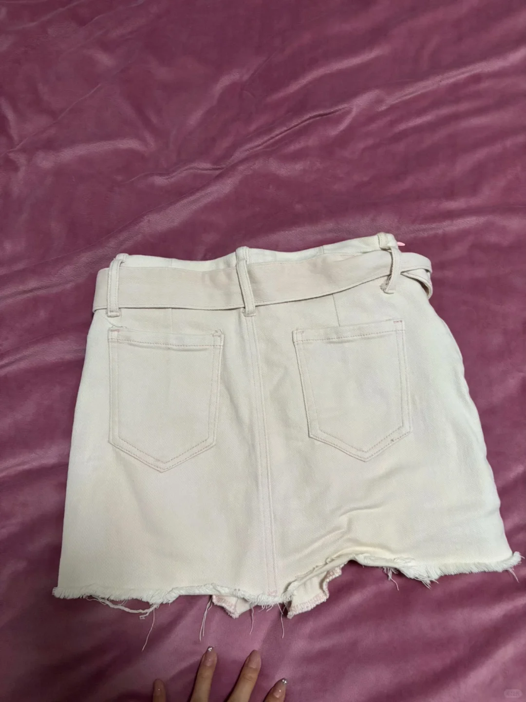 出闲置，裙子60包臀裙，里面是裤子，不会漏屁