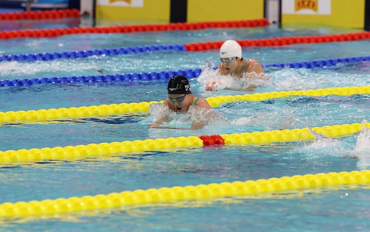 13岁于子迪比当年叶诗文更令欧美泳坛恐慌