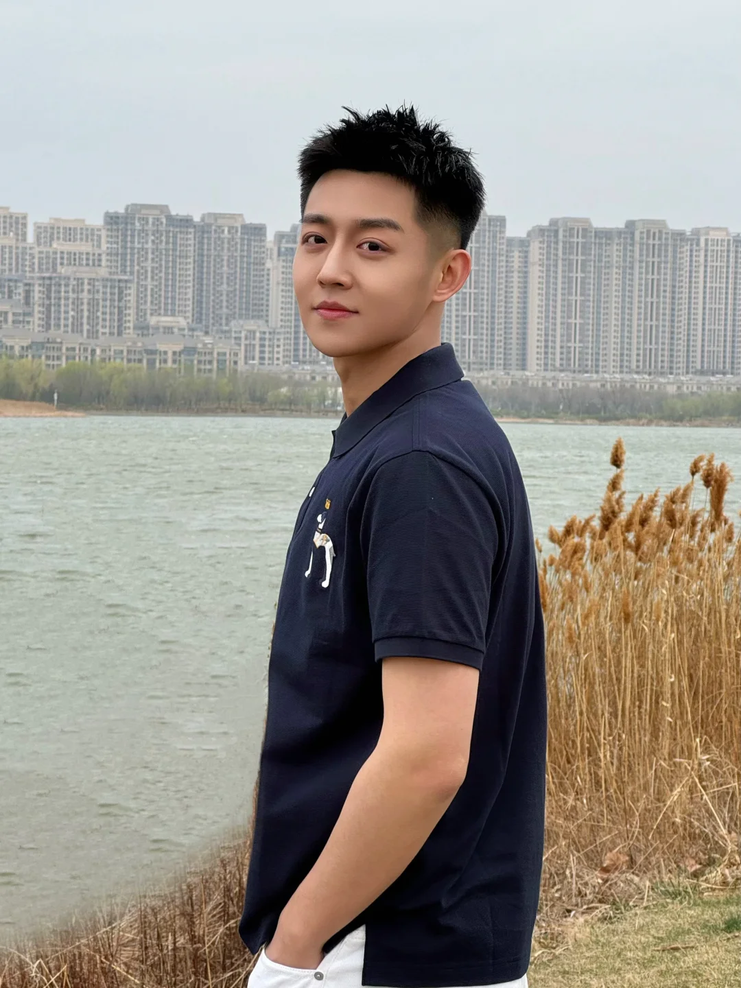 可以没有爱情 但不能没有少年感