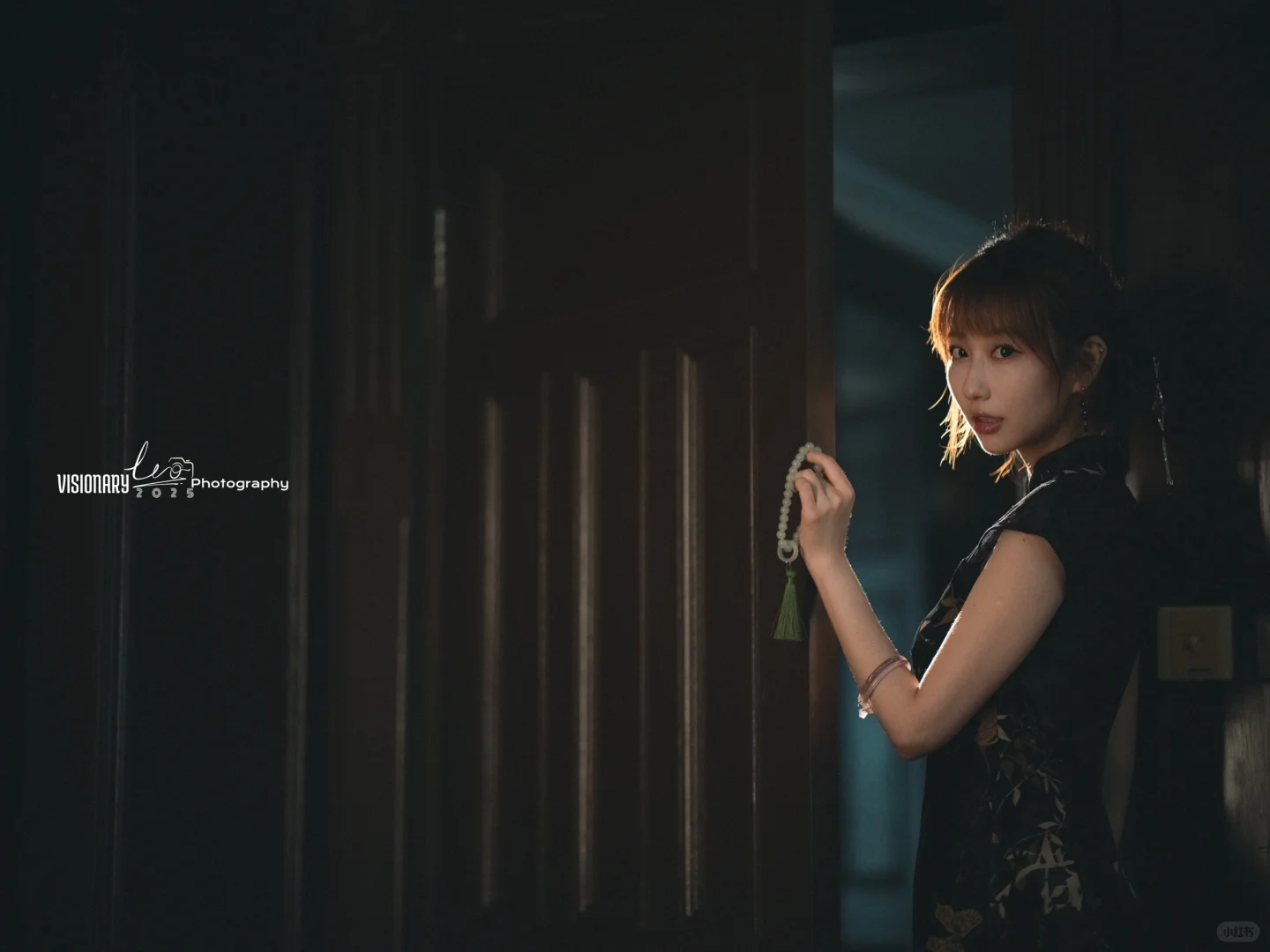 暗夜绮梦，旗袍女子的优雅时光🥀