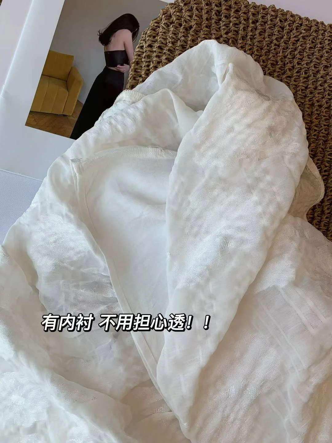 关于我买到一件巨满意的法式浪漫无袖背心裙