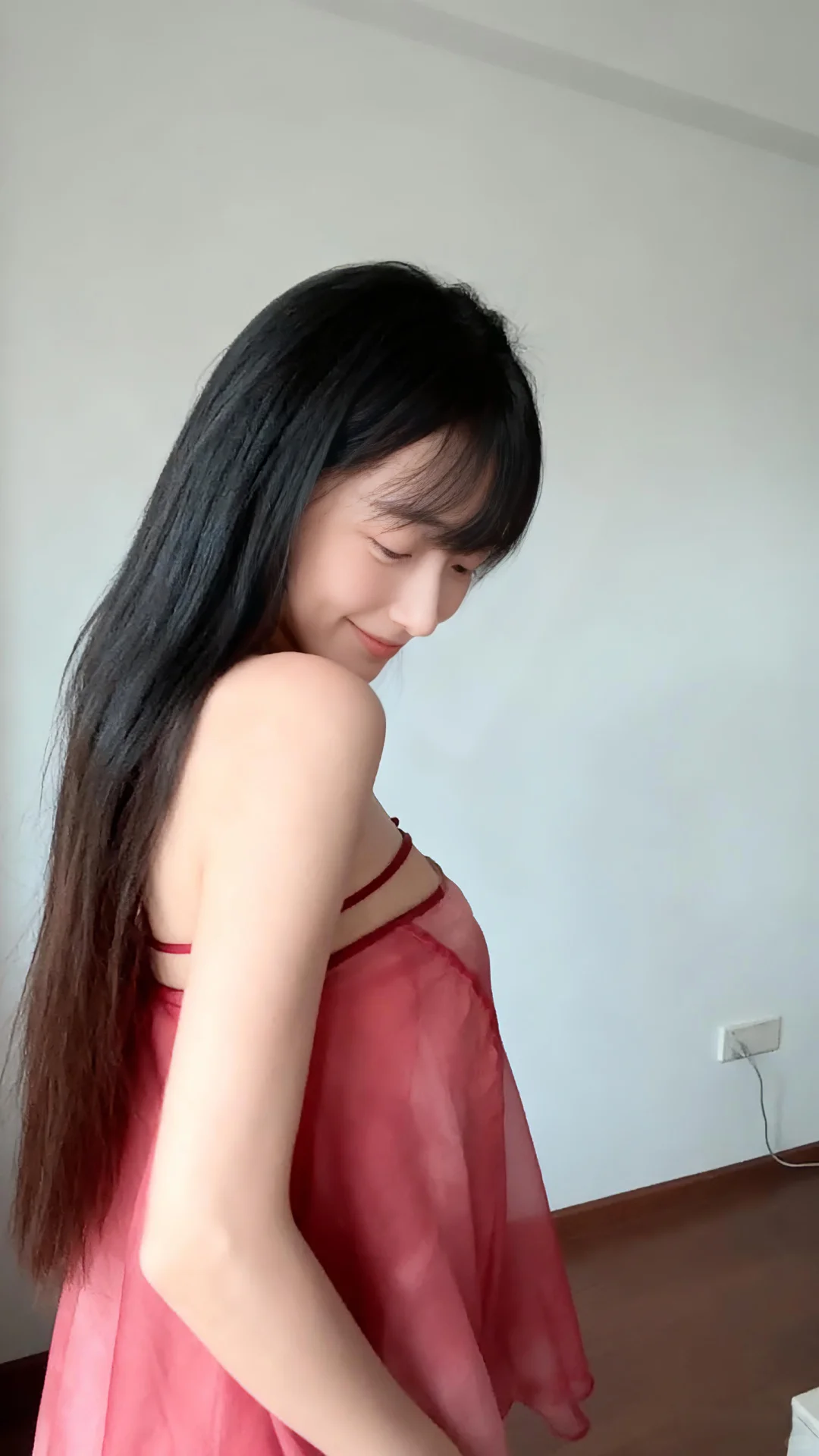 有点瘦，听说都喜欢丰腴的，太瘦没有手感