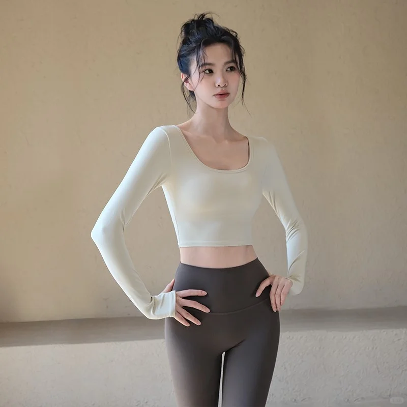 这件瑜伽服也太好穿了吧！春天运动必备💕