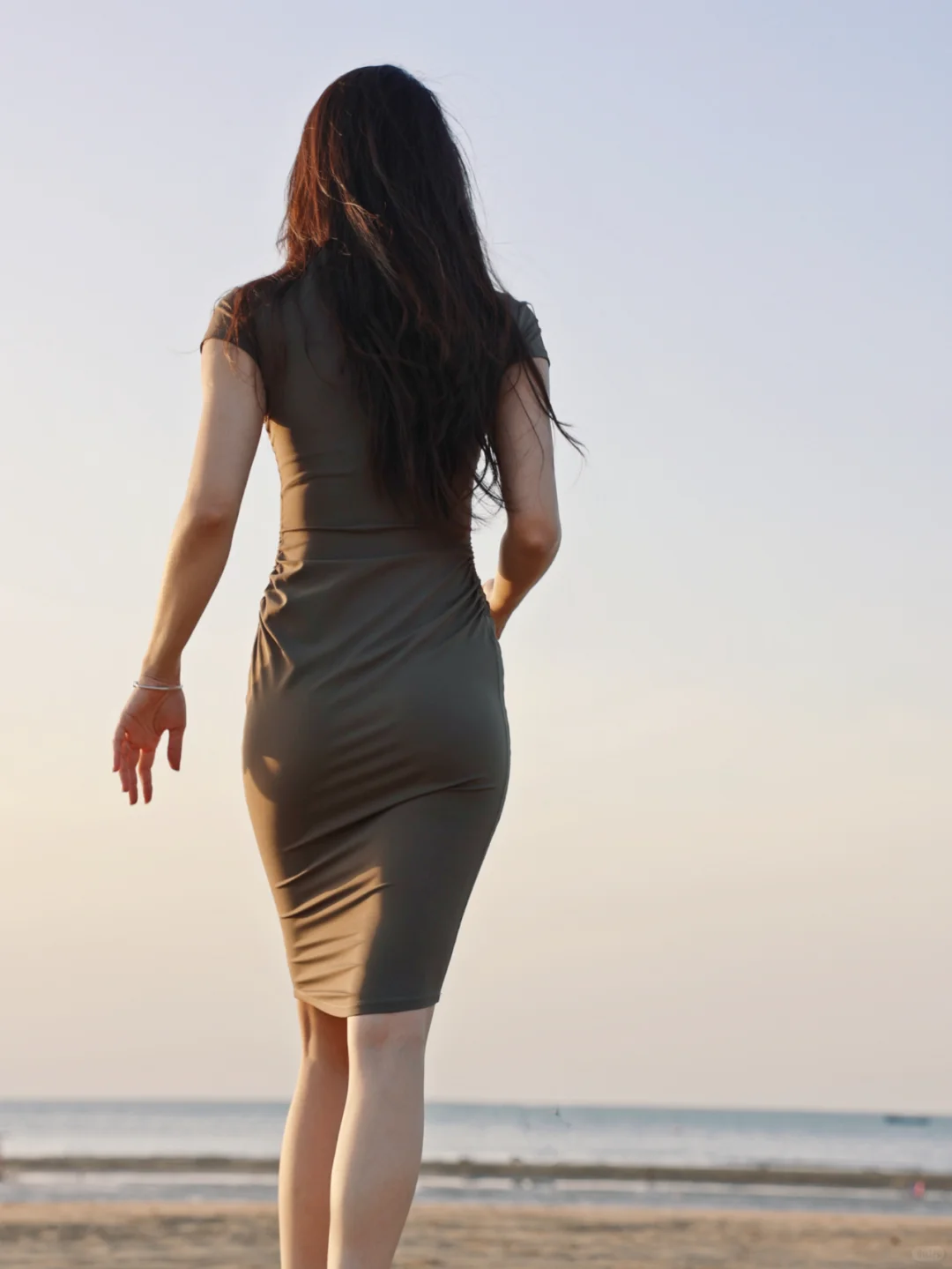 双C腰线 绝了!!!显瘦 显腰身短袖连衣裙