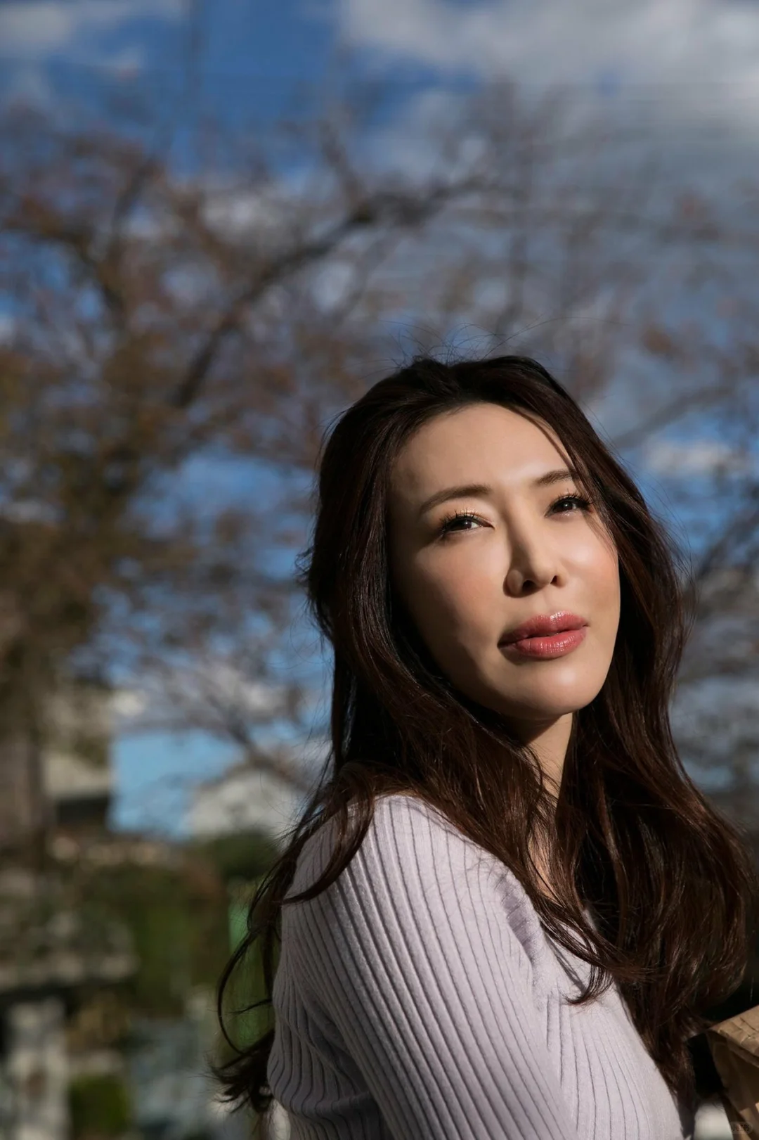 🌟文静与优雅的交织，人像摄影佳作