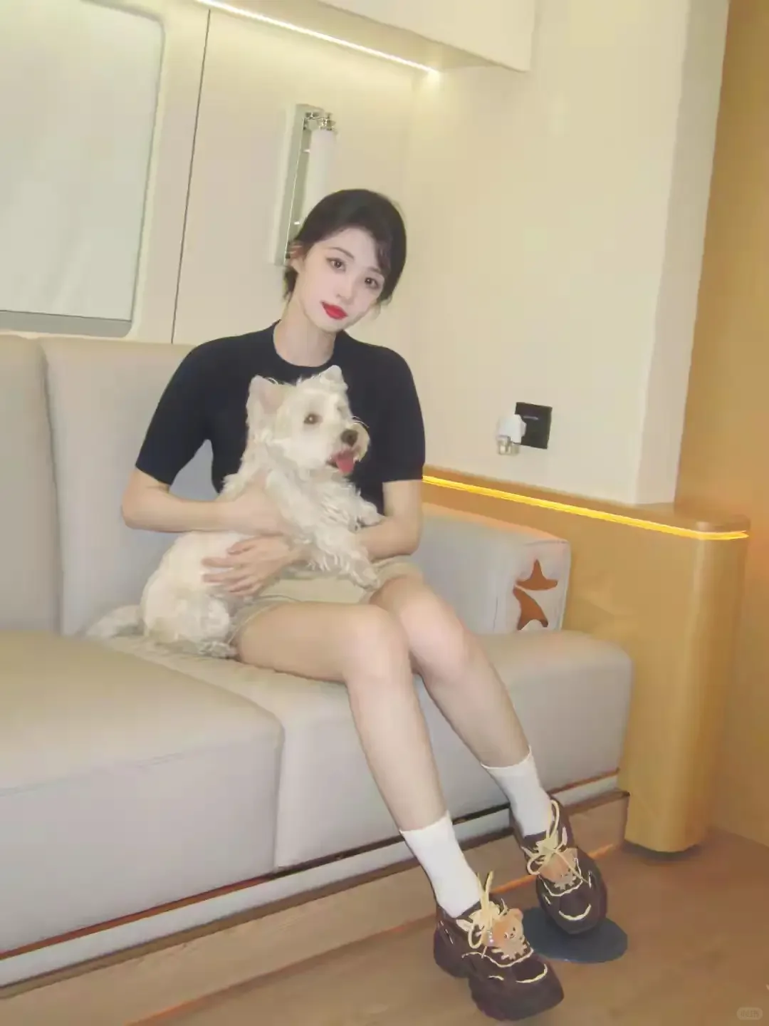 神仙姐姐王楚然不同风格穿搭真是女人味十足