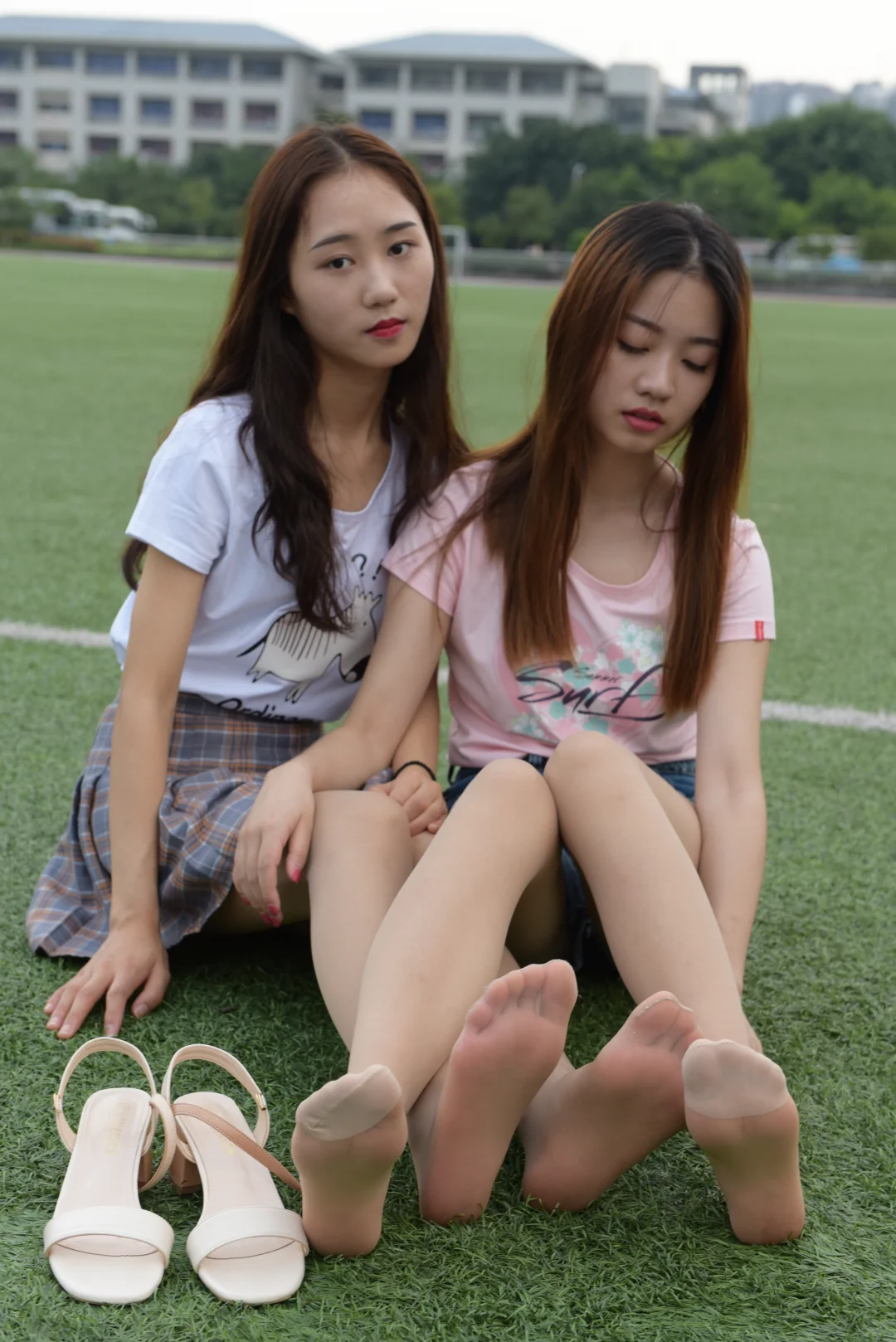 是学姐人好看还是腿好看